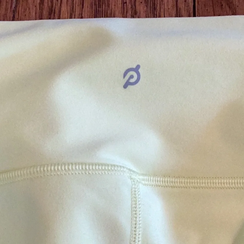 Peloton yellow Cadent 5 bike shorts. Women’s size 1X